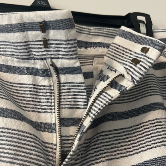 Khaki by Gap striped shorts 16 plus size flat front shorts blue & white nautical - Picture 7 of 7